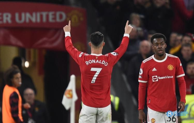 被姐姐迷住