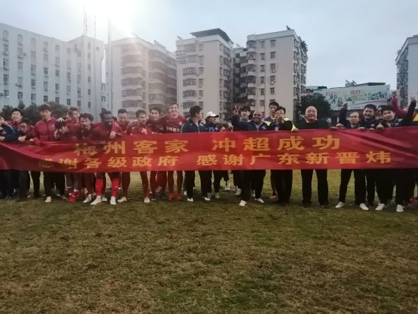 泳装派对